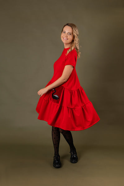 Red viscose knitted dress with black swan embroidery / trapeze