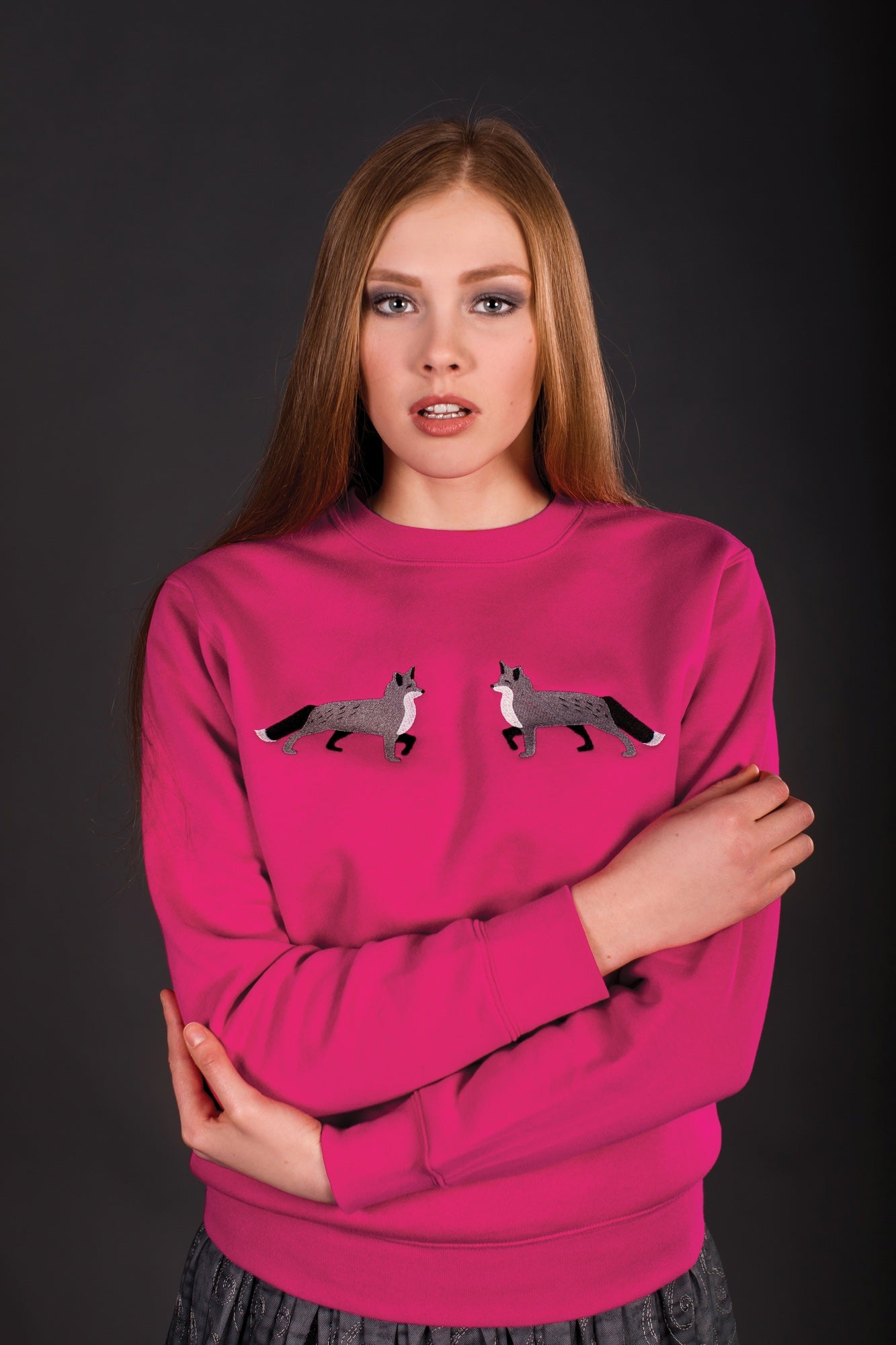 Fuchsias Pink Sweater with Silver Foxes embroidery