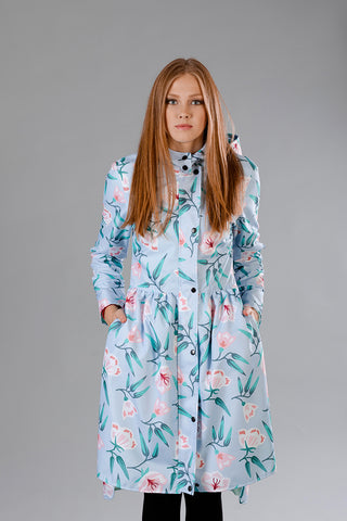 Light Blue raincoat with Flower print / Tale