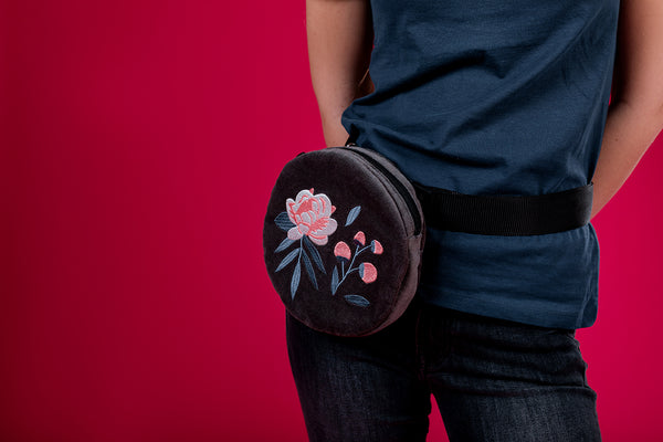 Round Belt Bag with Peonies / Gray