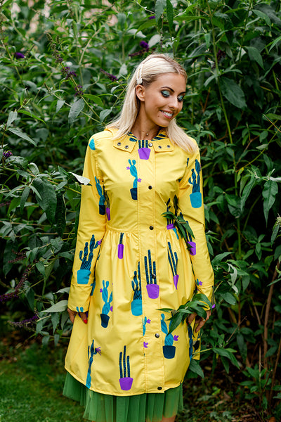 Yellow raincoat with Cactus print / Dress cut