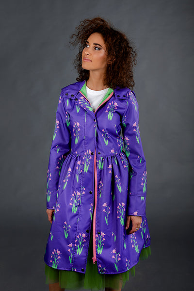 Purple raincoat with Cyclamen print / Dress cut